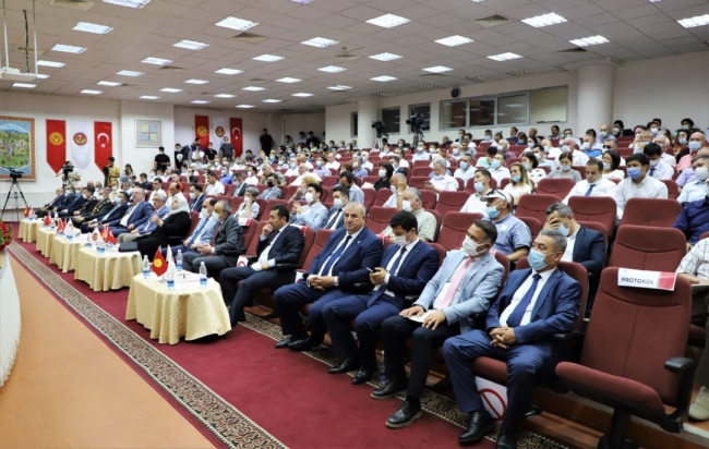 Kırgızistan-Türkiye Manas Üniversitesinde "Demokrasi ve Milli Birlik Günü" Programı